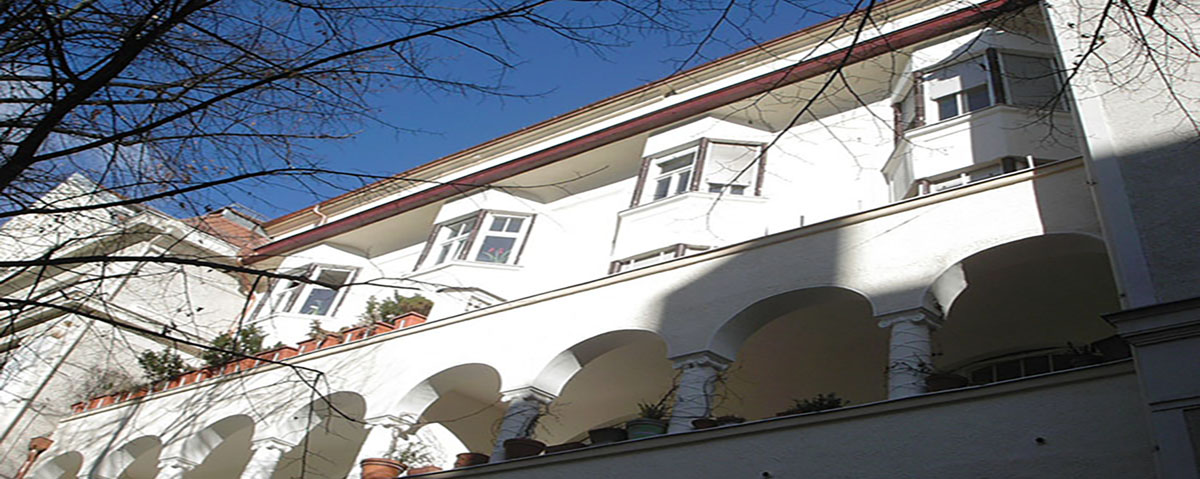 Agnes12 Front